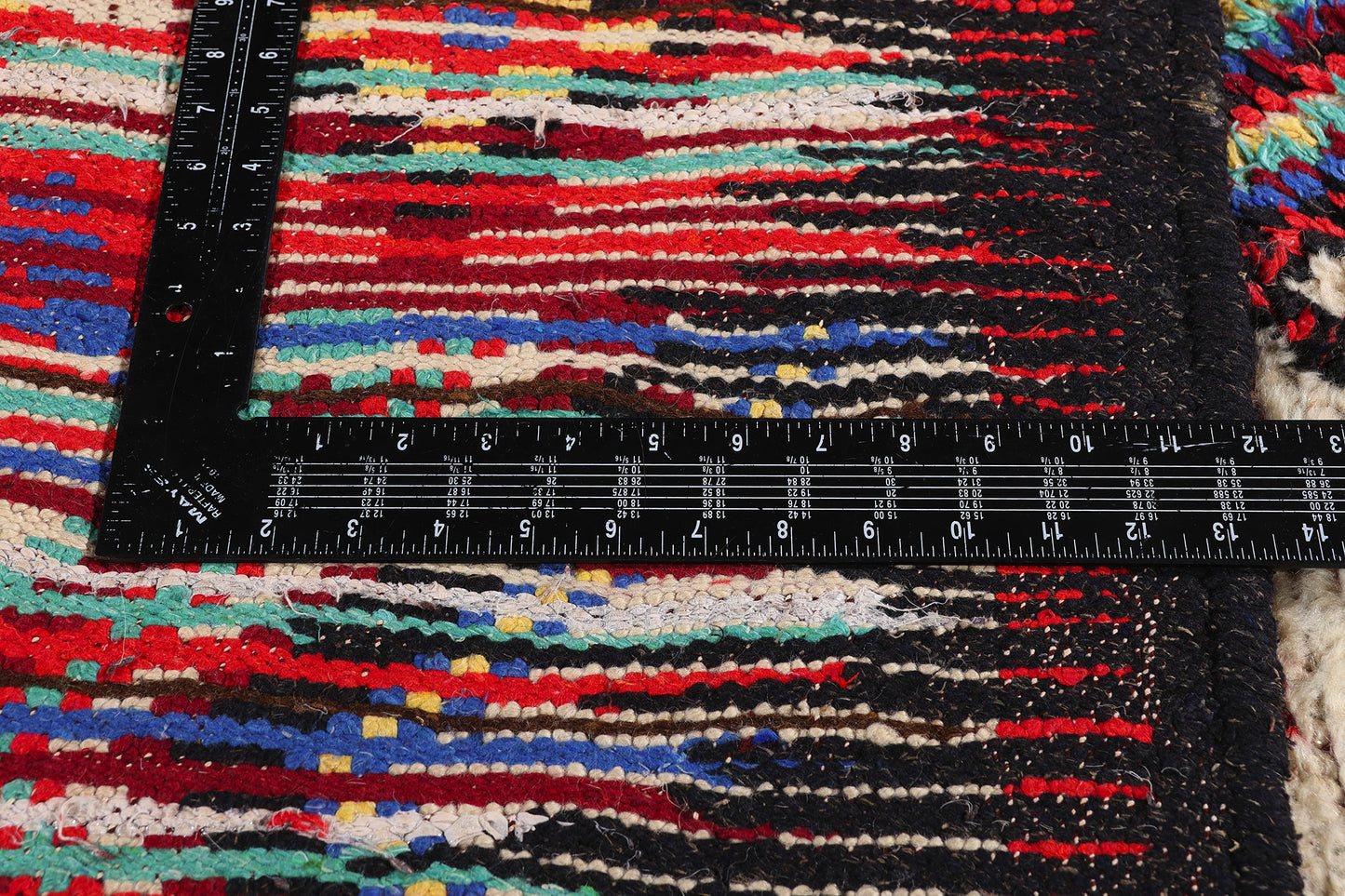 6 x 9 - Ivory Vintage Azilal Moroccan Rug - 21947