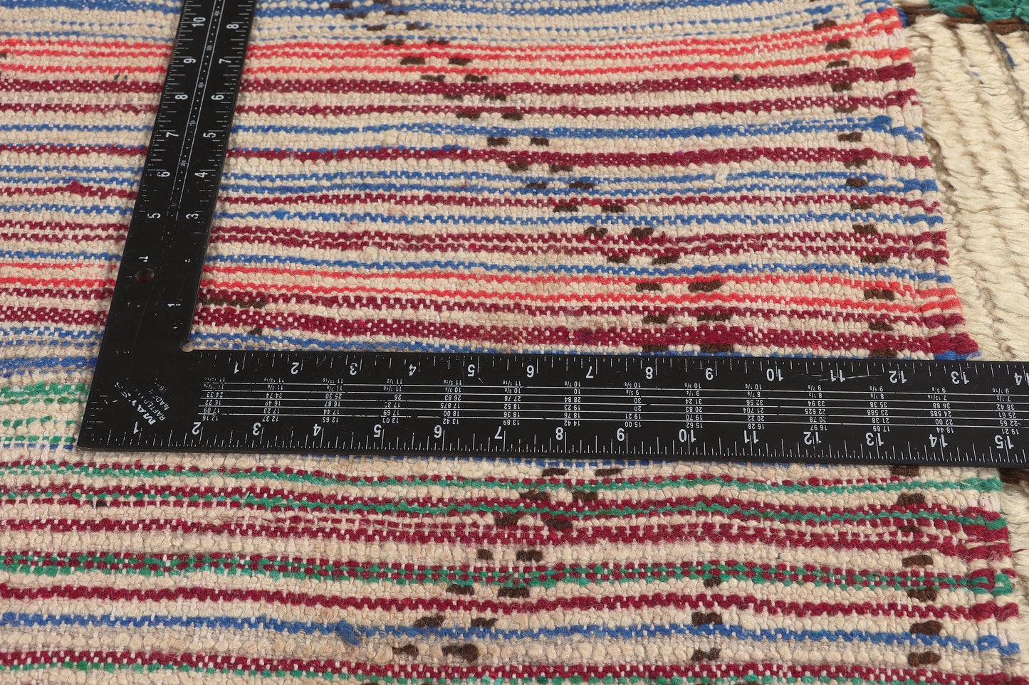 5 x 9 - Ivory Vintage Azilal Moroccan Rug - 22014