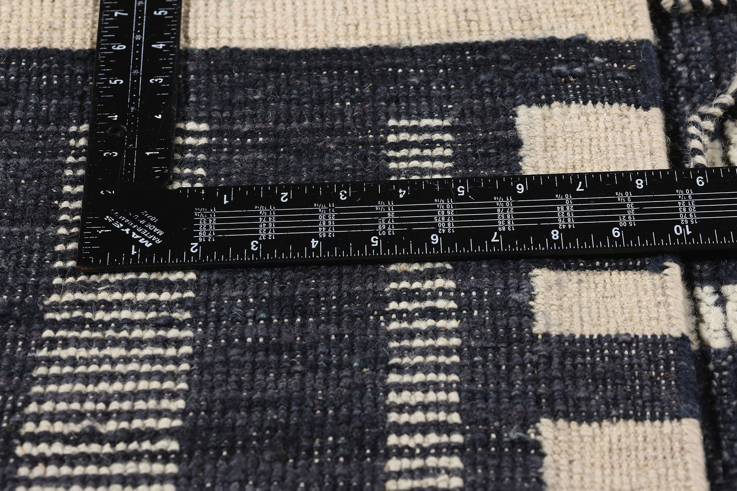 8 x 10 Abstract Noir Echoes Modern Moroccan Rug 31224