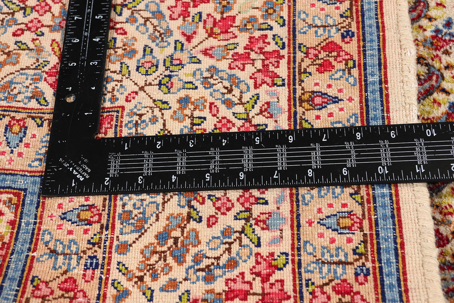 5 x 8 - Ivory Antique Kerman Rug - 79443