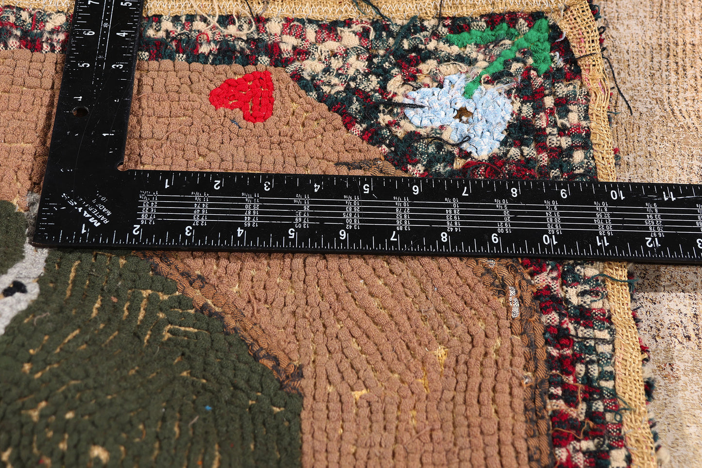 2 x 3 - Taupe Antique Hook Rug - 79503