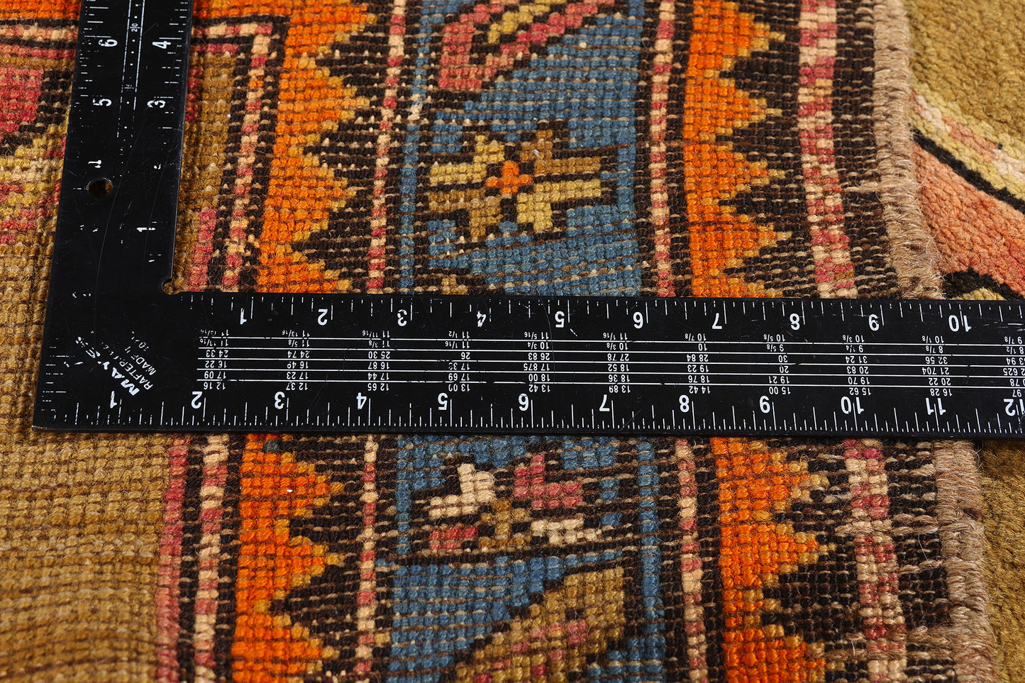 4 x 9 - Tan Antique Persian Sarab Rug - 79561
