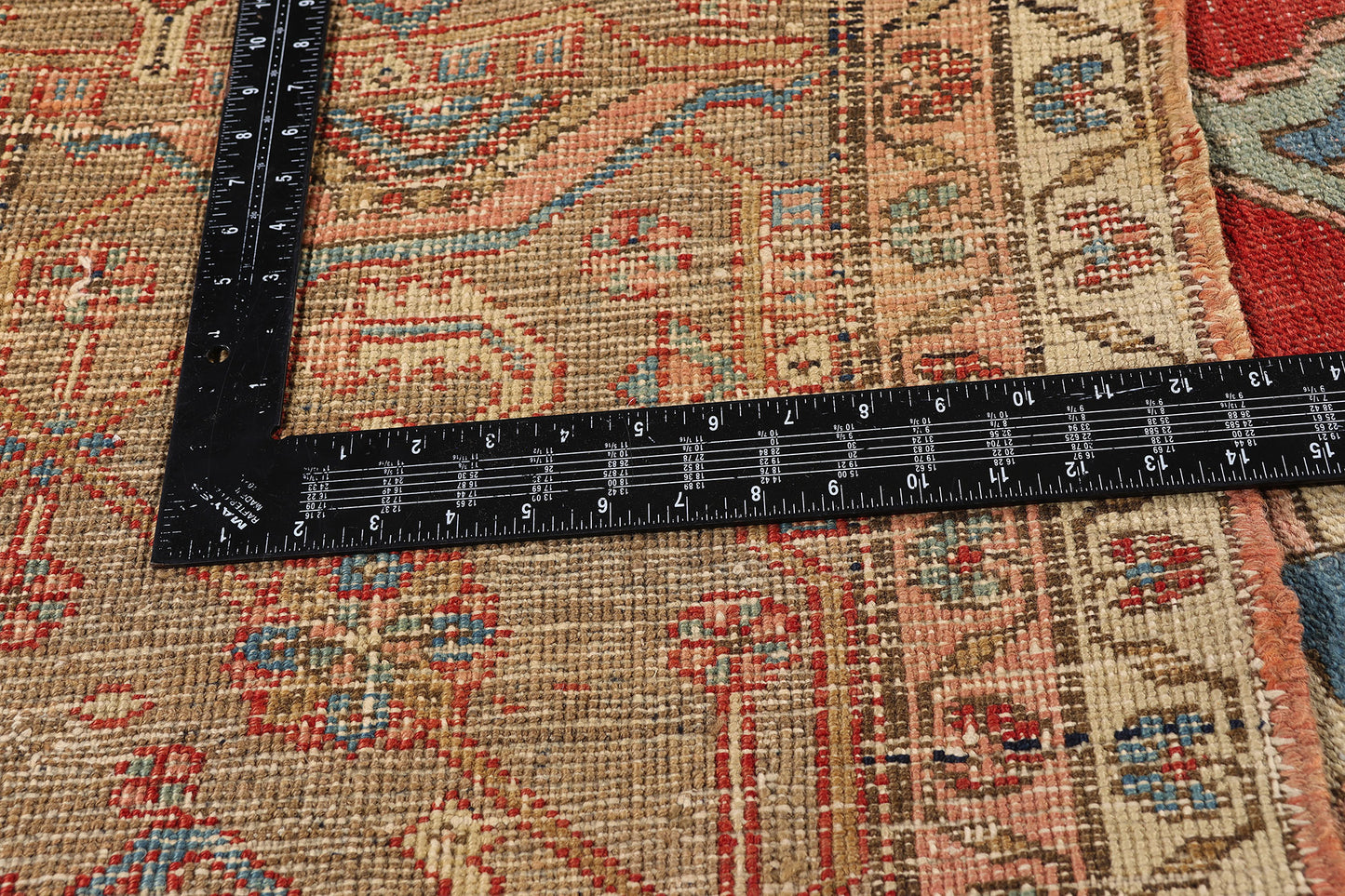 12 x 19 - Red Antique Persian Serapi Rug - 79708