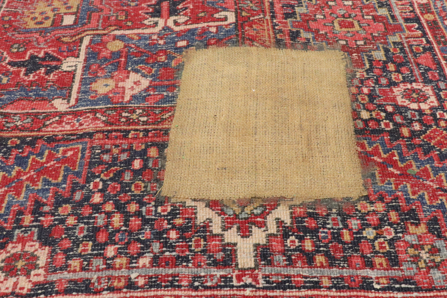 9 x 12 - Red Antique Persian Heriz Rug - 79722