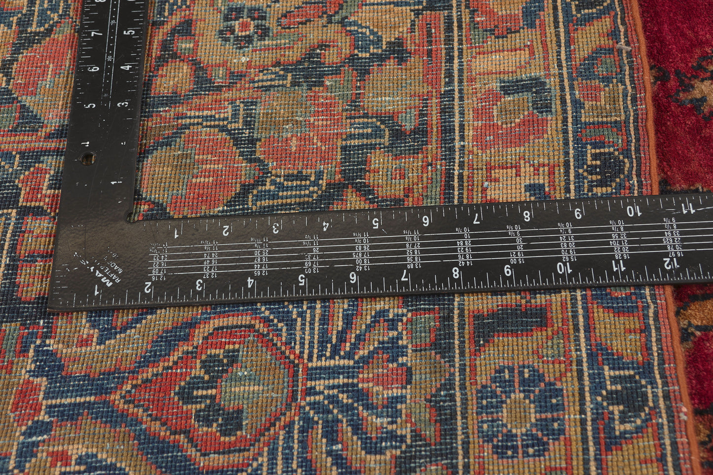 9 x 12 - Red Antique Persian Sarouk Rug - 79773