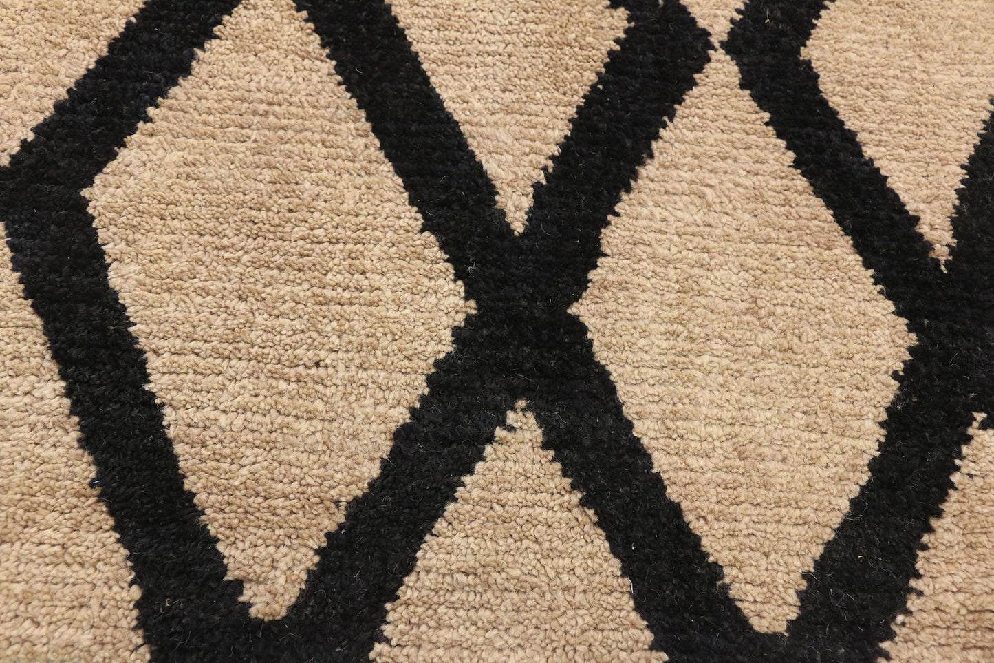 8 x 14 - White Pakistani Moroccan Rug - 80460
