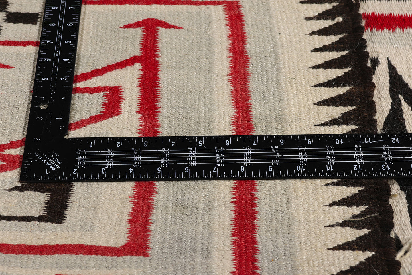 4 x 6 Ivory Antique Crystal Navajo Rug 79297