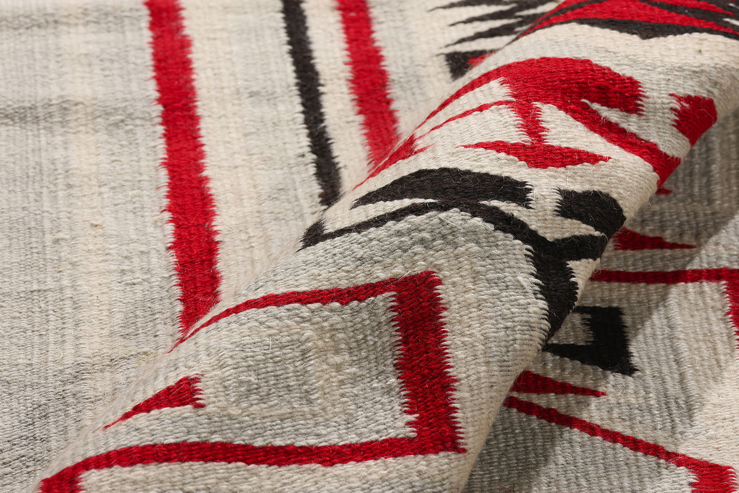 4 x 6 Ivory Antique Crystal Navajo Rug 79297