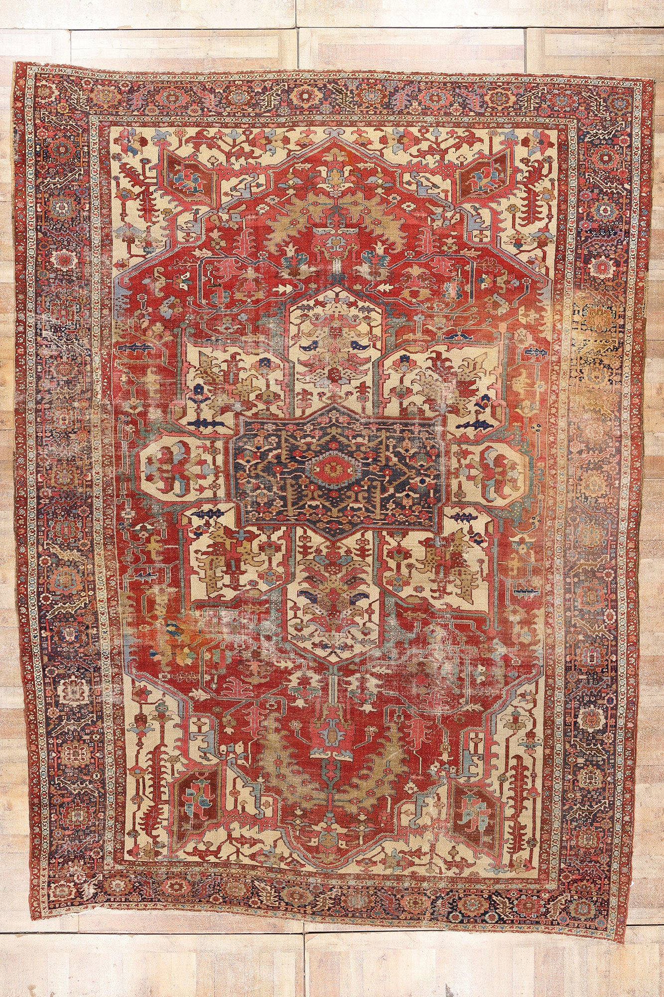 11 x 15 Red Antique Persian Serapi Rug 79290