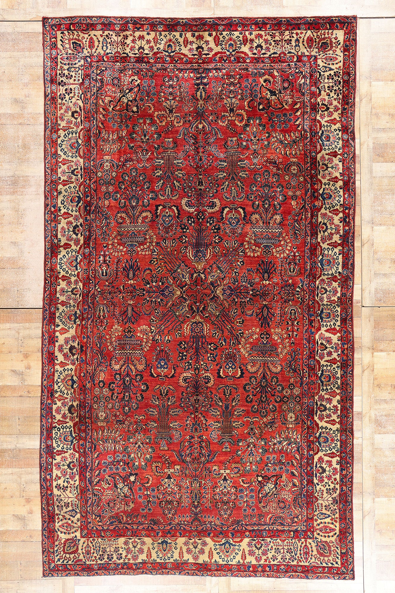 9 x 16 Antique Red Persian Sarouk Rug 79222