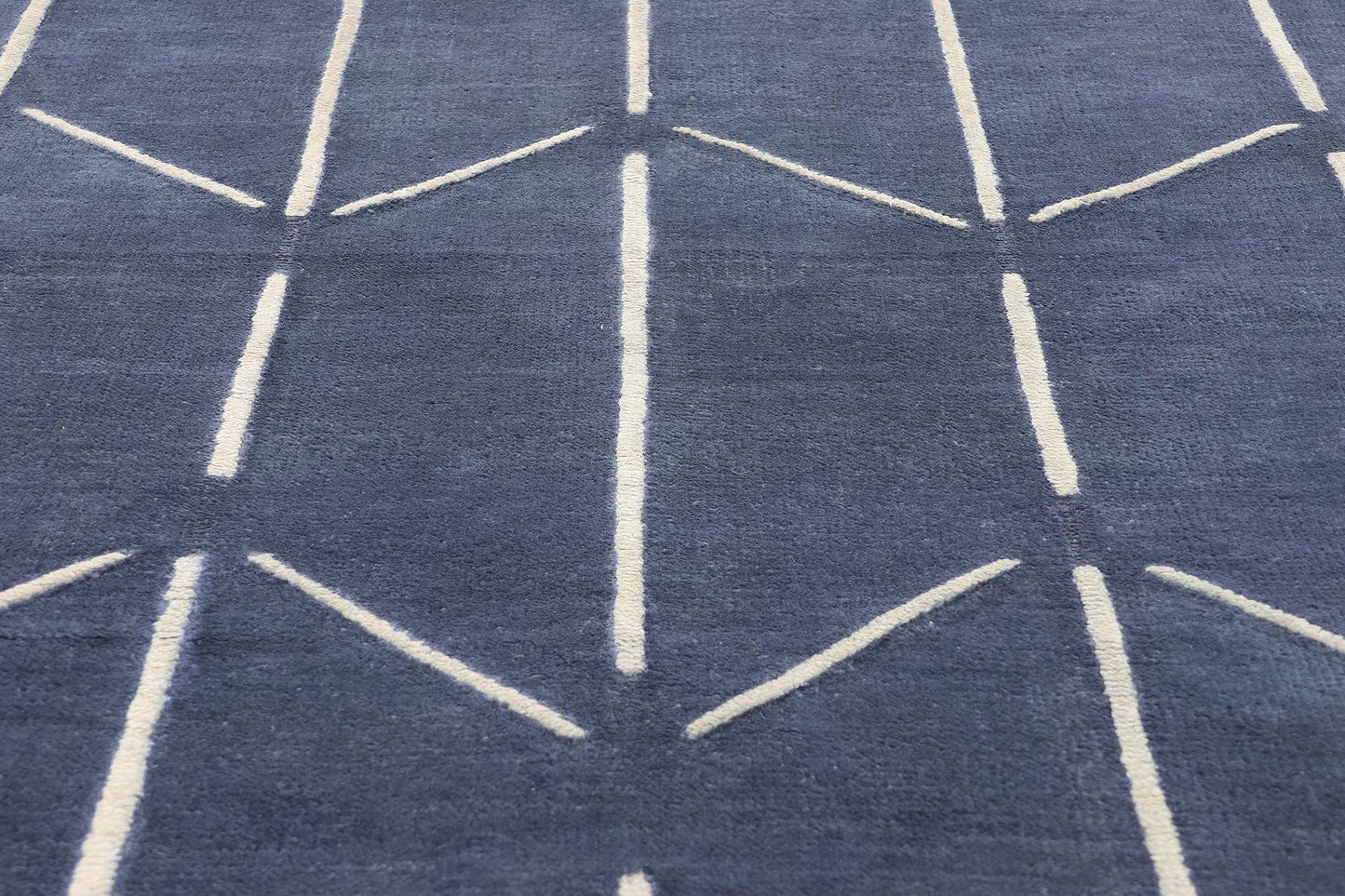 9 x 12 Modern Geometric High-Low Rug 31187