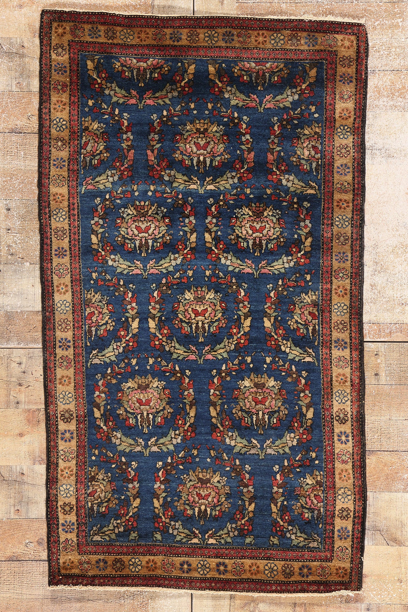 3 x 5 Antique Persian Sarouk Rug 79150