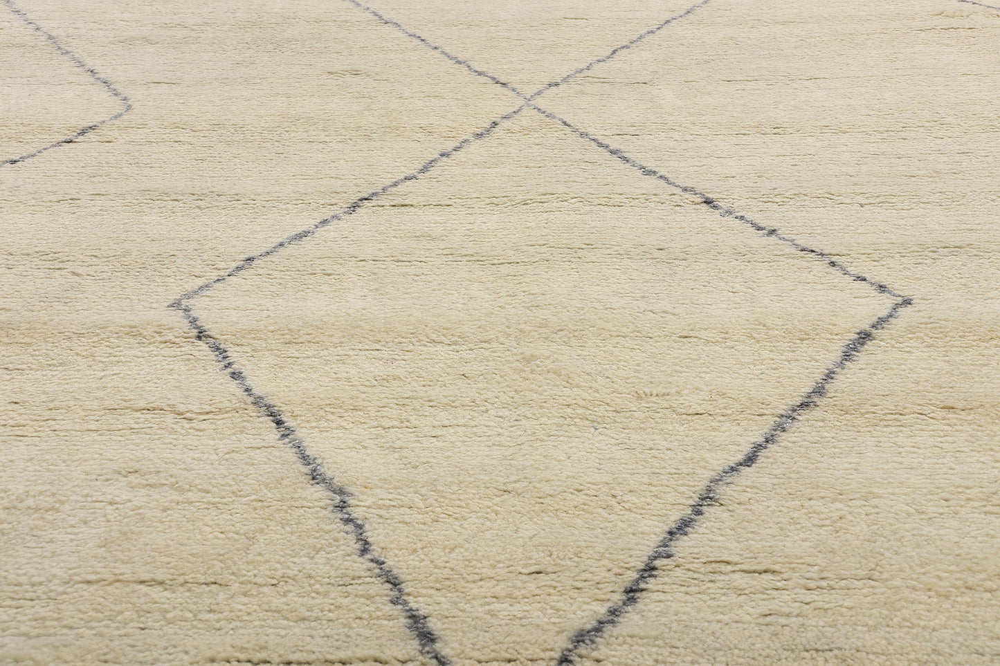 9 x 12 Silent Diamond Serenade Modern Moroccan Rug 31271