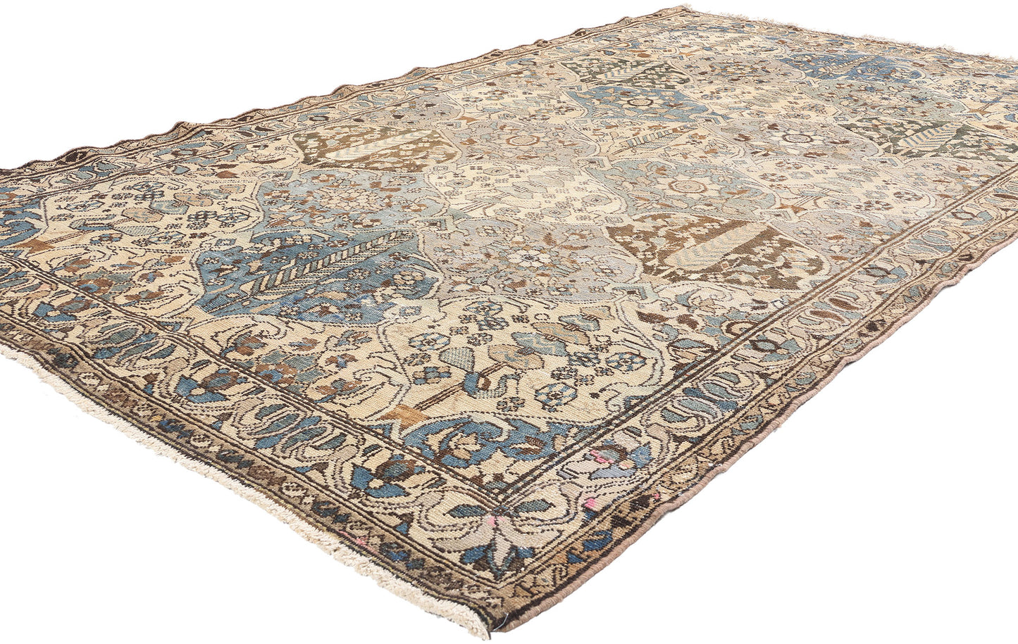 5 x 9 Antique Persian Bakhtiari Rug 61382