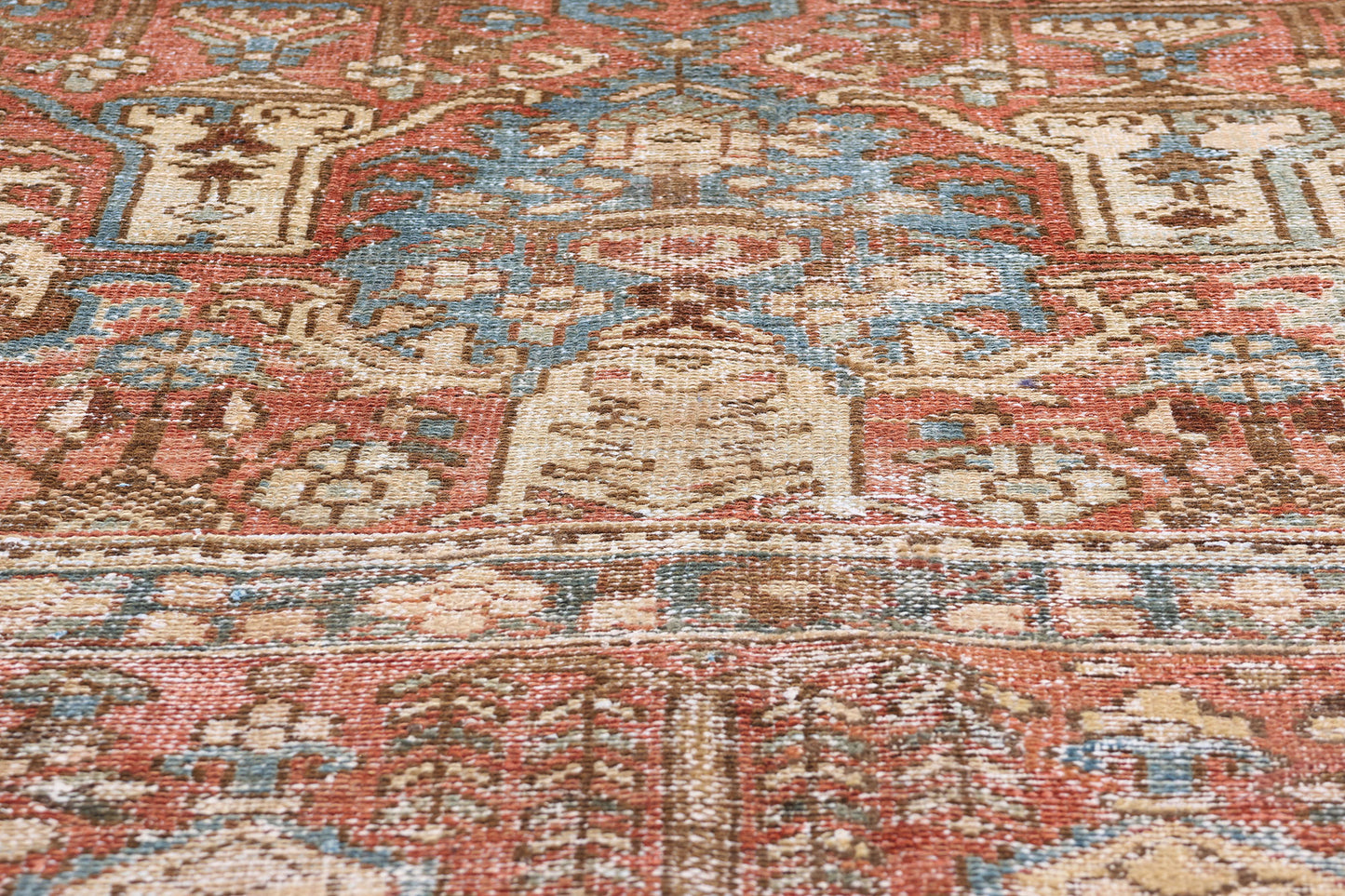 9 x 10 Antique Persian Bakhtiari Rug 61361