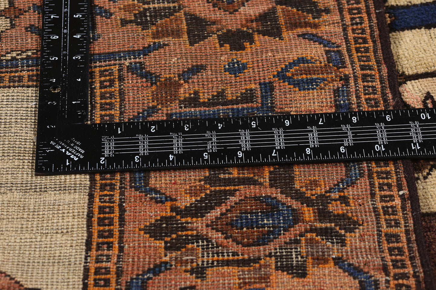 4 x 6 Vintage Persian Shiraz Pictorial Rug 79097