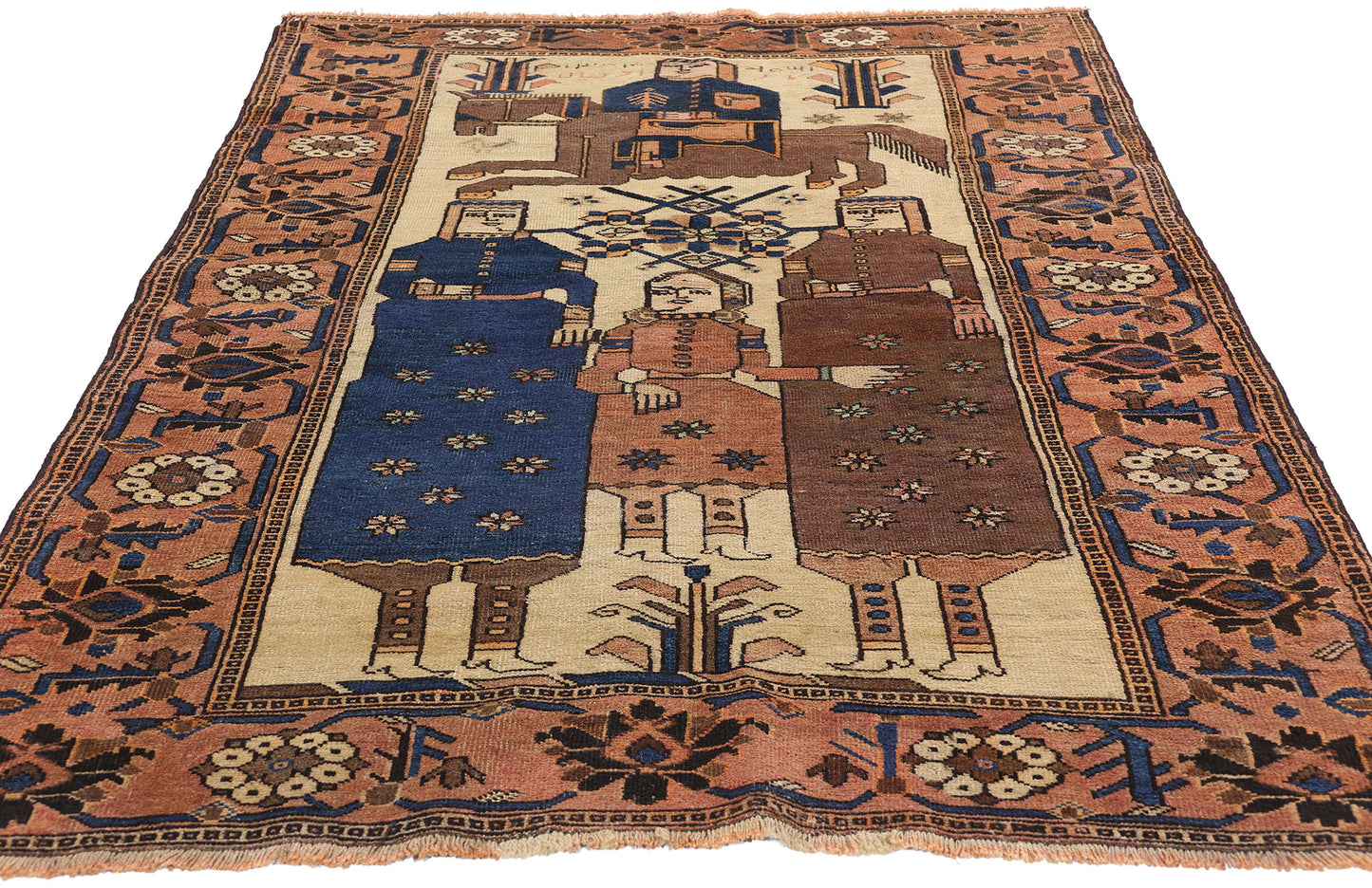 4 x 6 Vintage Persian Shiraz Pictorial Rug 79097