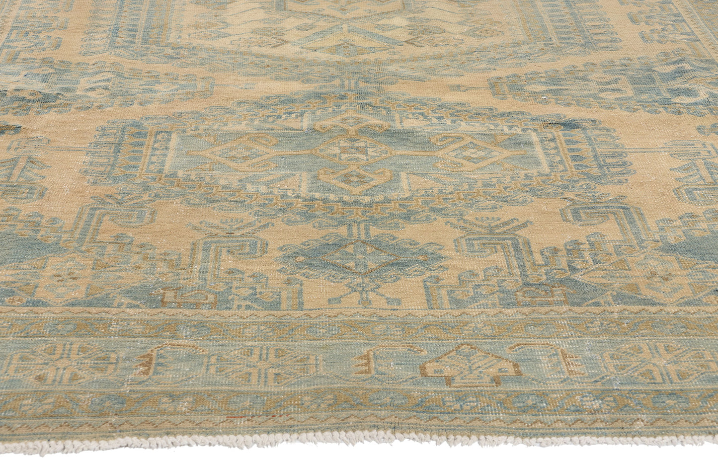 7 x 10 Vintage Persian Viss Rug 61308