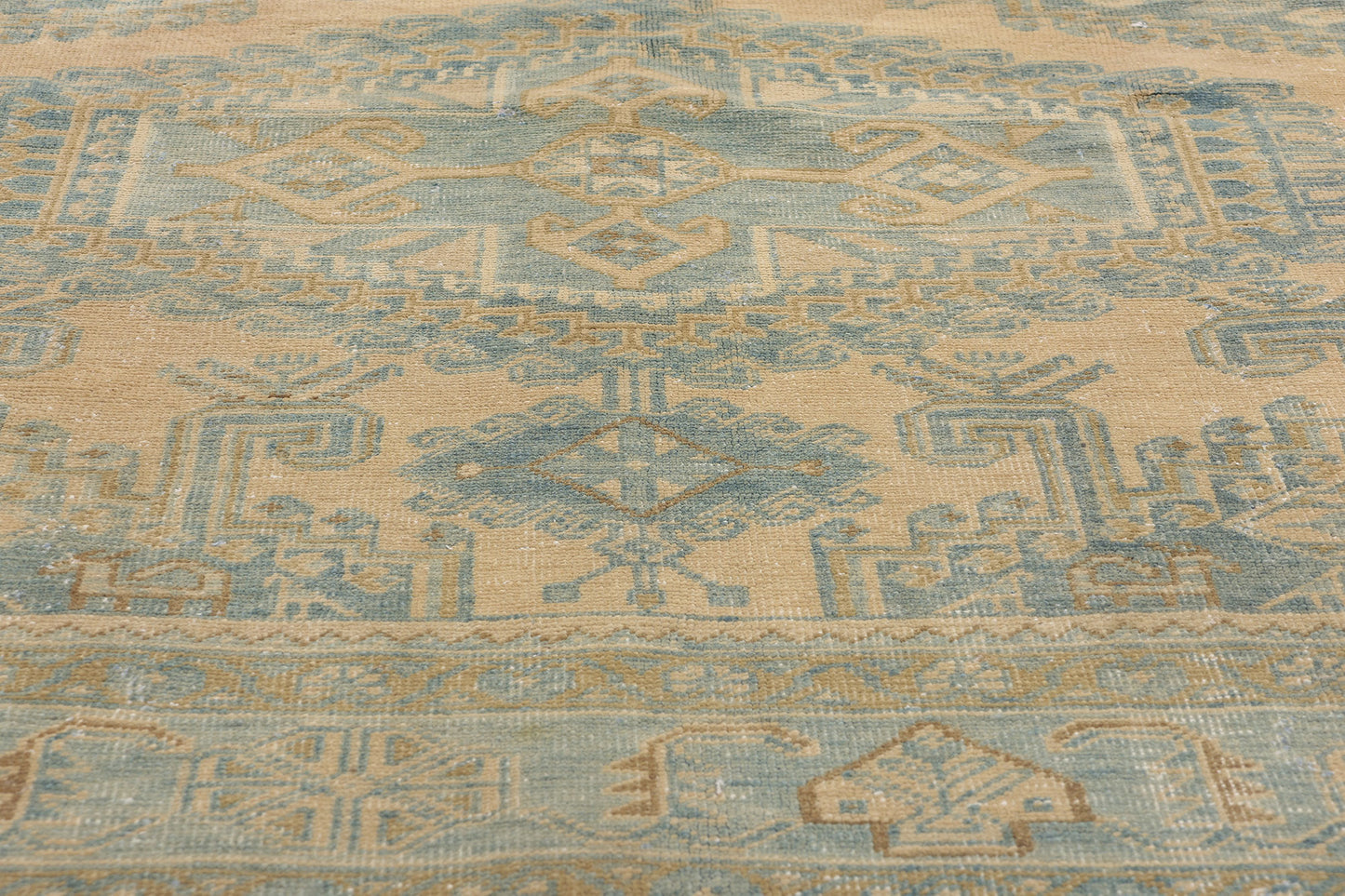 7 x 10 Vintage Persian Viss Rug 61308