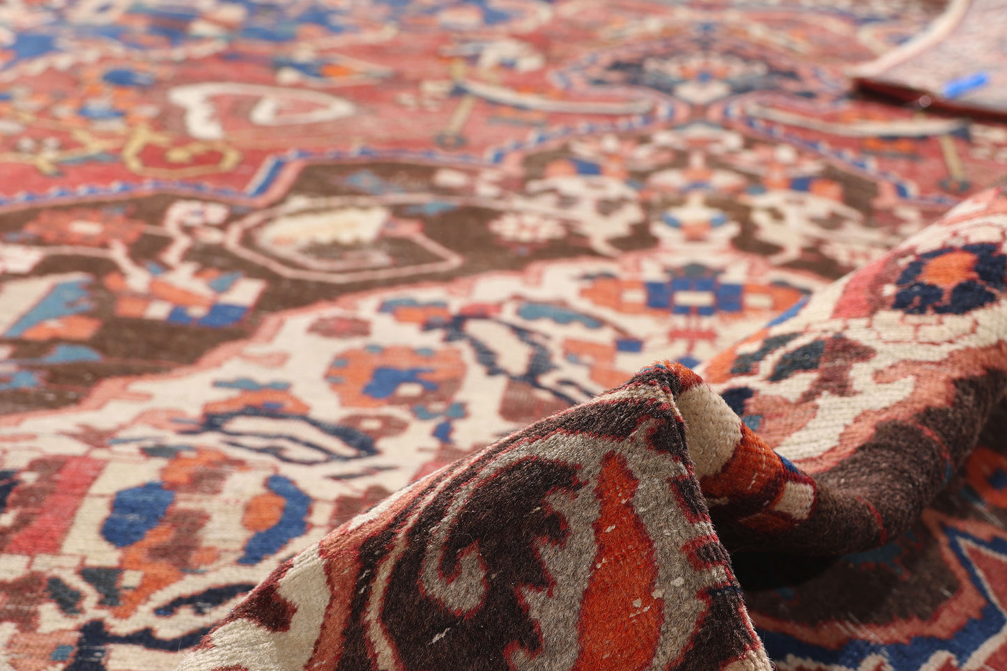 7 x 10 Antique Persian Bakhtiari Rug 79169