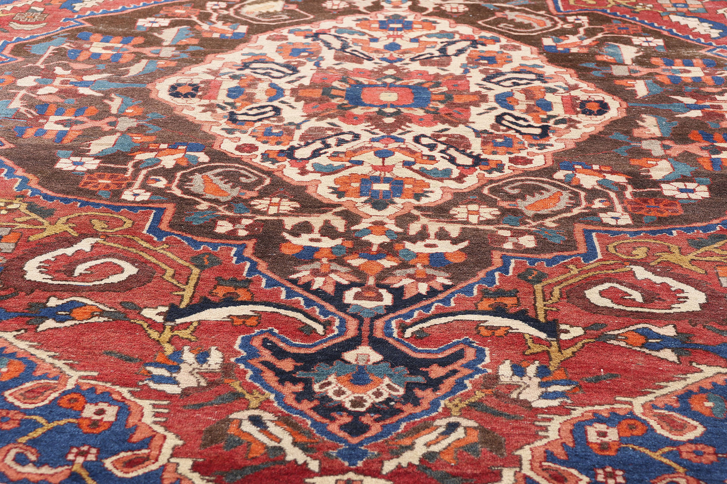 7 x 10 Antique Persian Bakhtiari Rug 79169