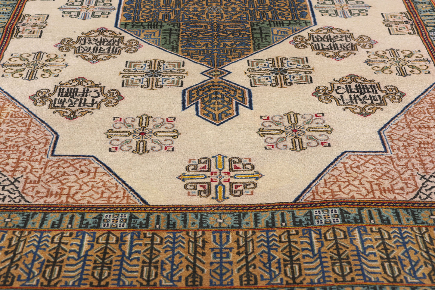 4 x 7 Vintage Ivory Persian Nain Rug 79190