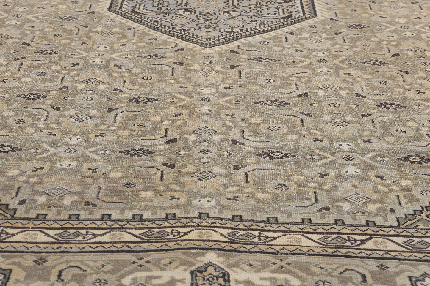 8 x 11 Vintage Persian Ardabil Rug 61377