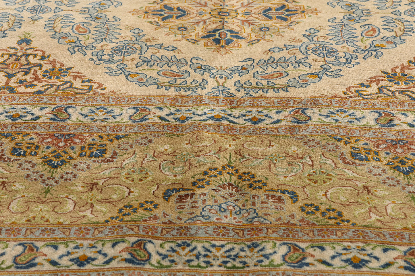 10 x 13 Beige Vintage Persian Kashan Rug 61523
