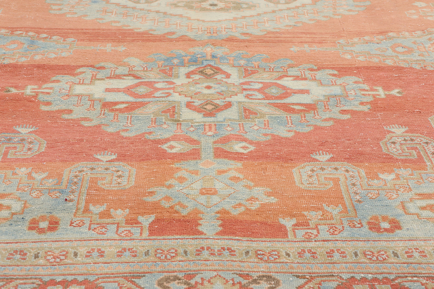 7 x 11 Vintage Persian Viss Rug 61381