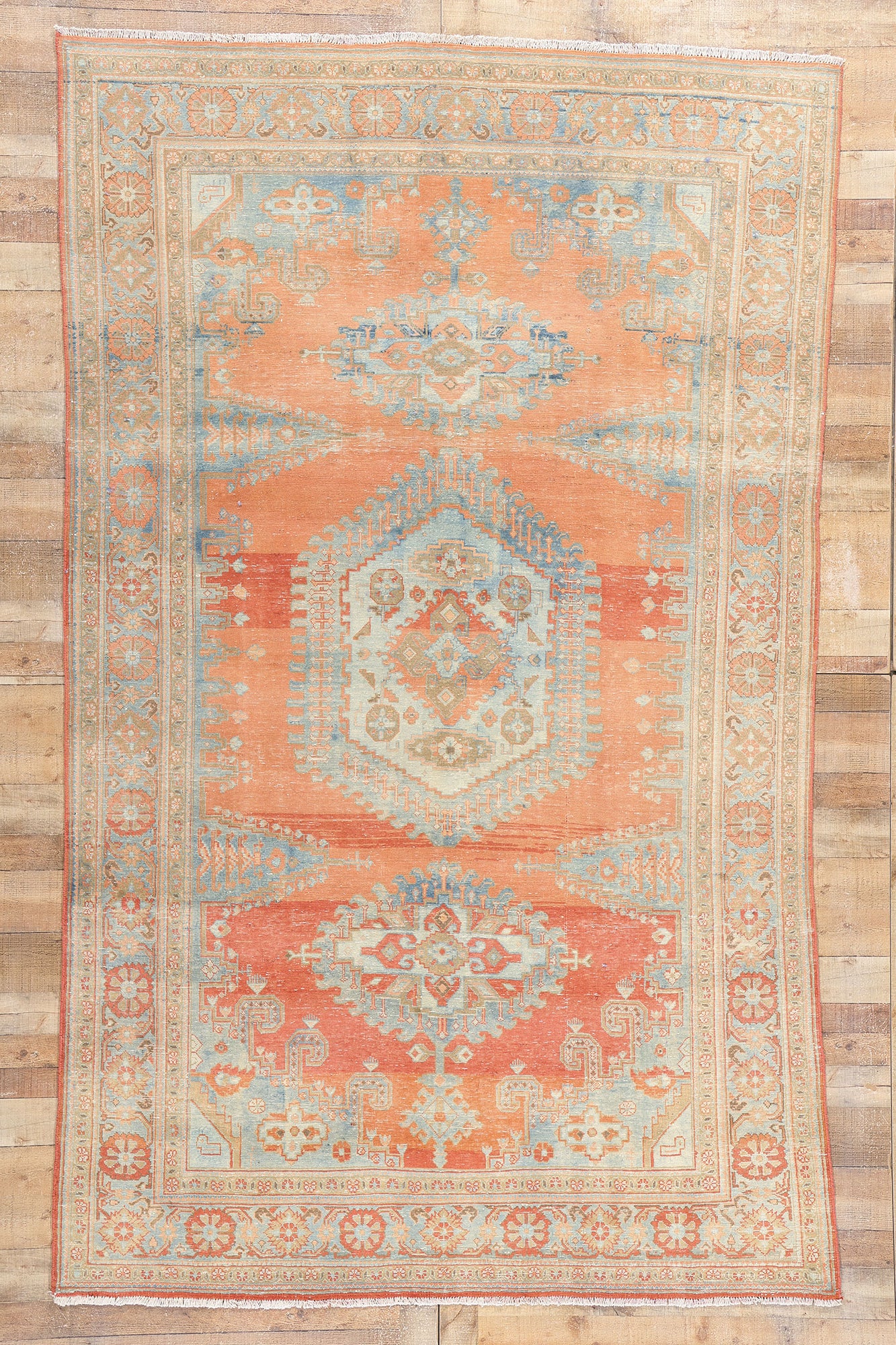 7 x 11 Vintage Persian Viss Rug 61381