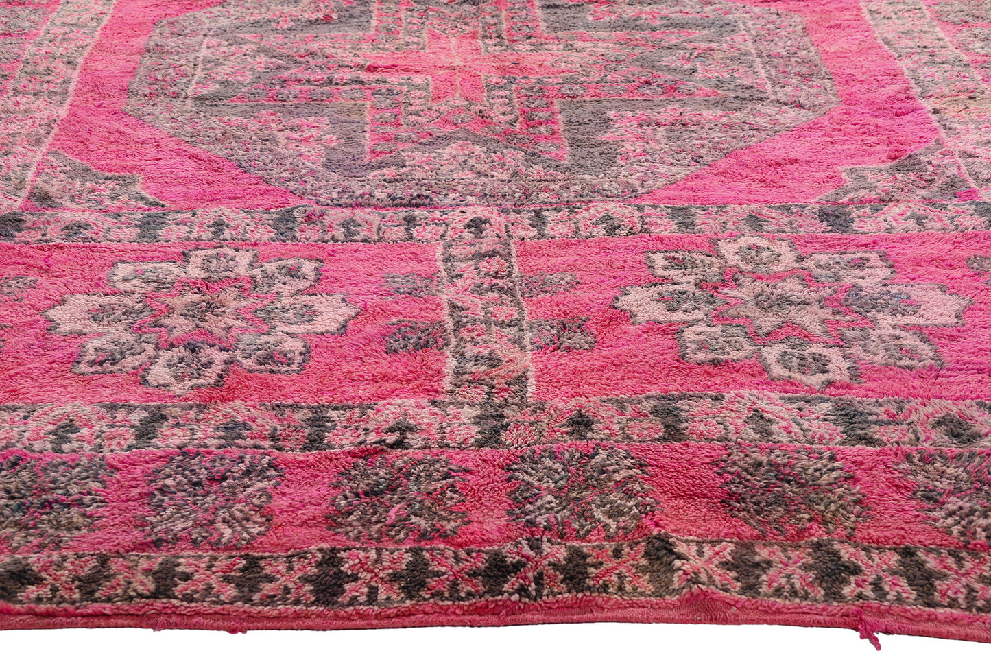 7 x 11 Vintage Pink Talsint Moroccan Rug 79256