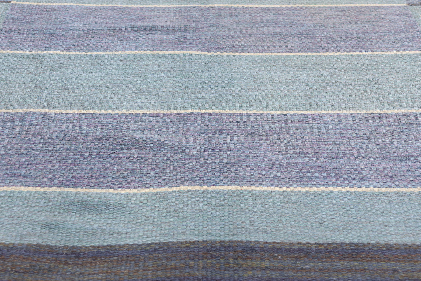 4 x 7 Vintage Swedish Scandinavian Rollakan Rug 79044
