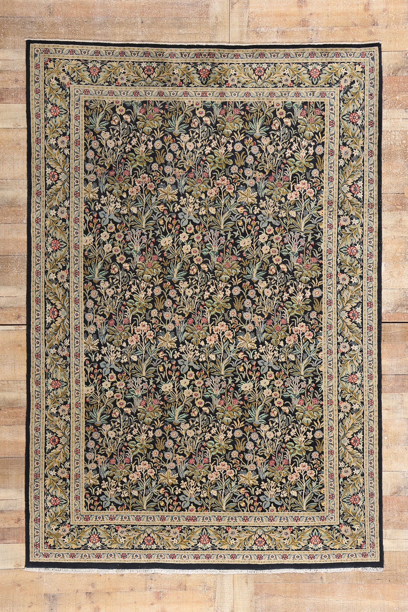 6 x 9 Vintage Pakistani Tabriz Rug 79224