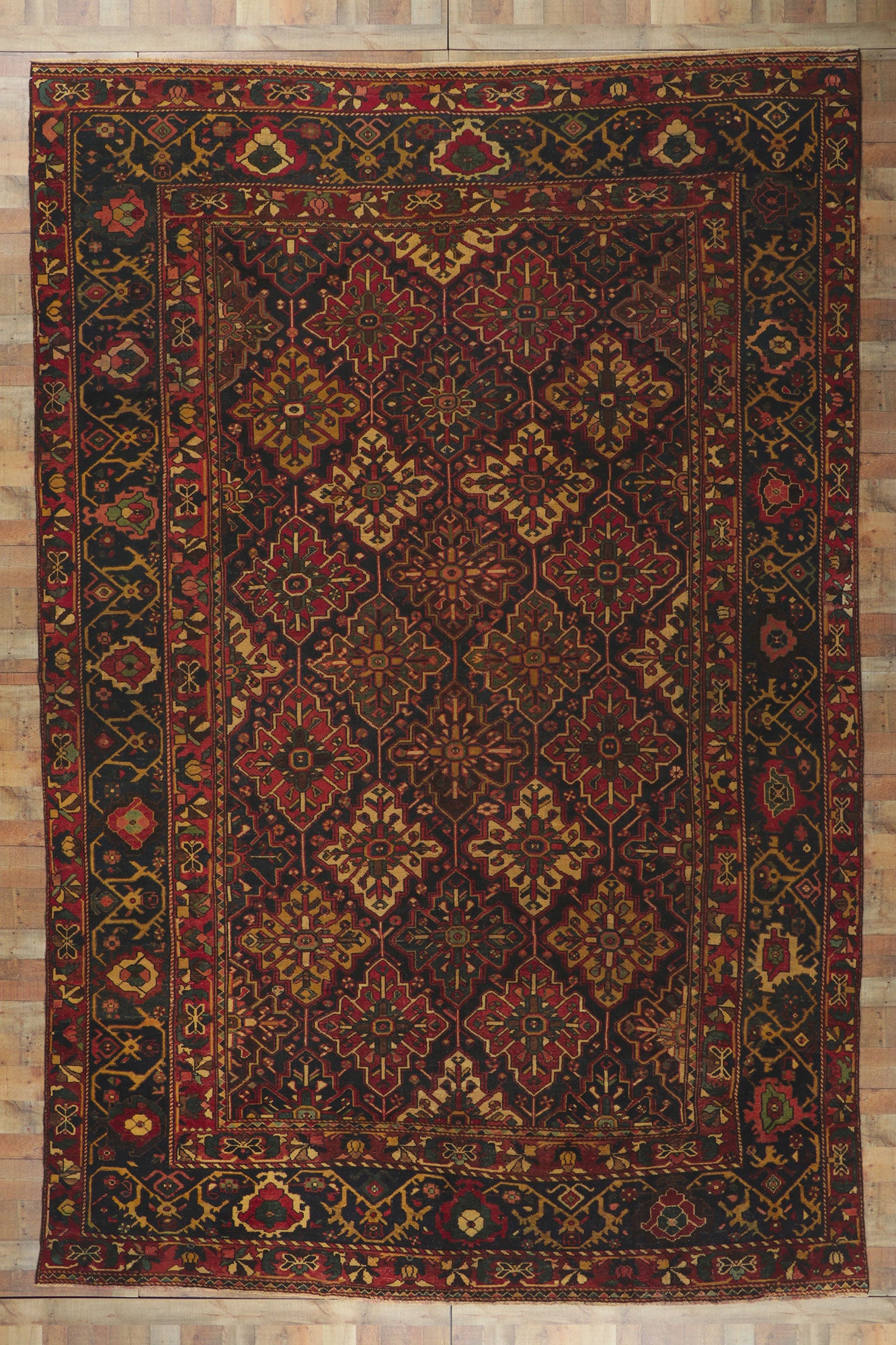 10 x 16 Antique Persian Bakhtiari Rug 61097
