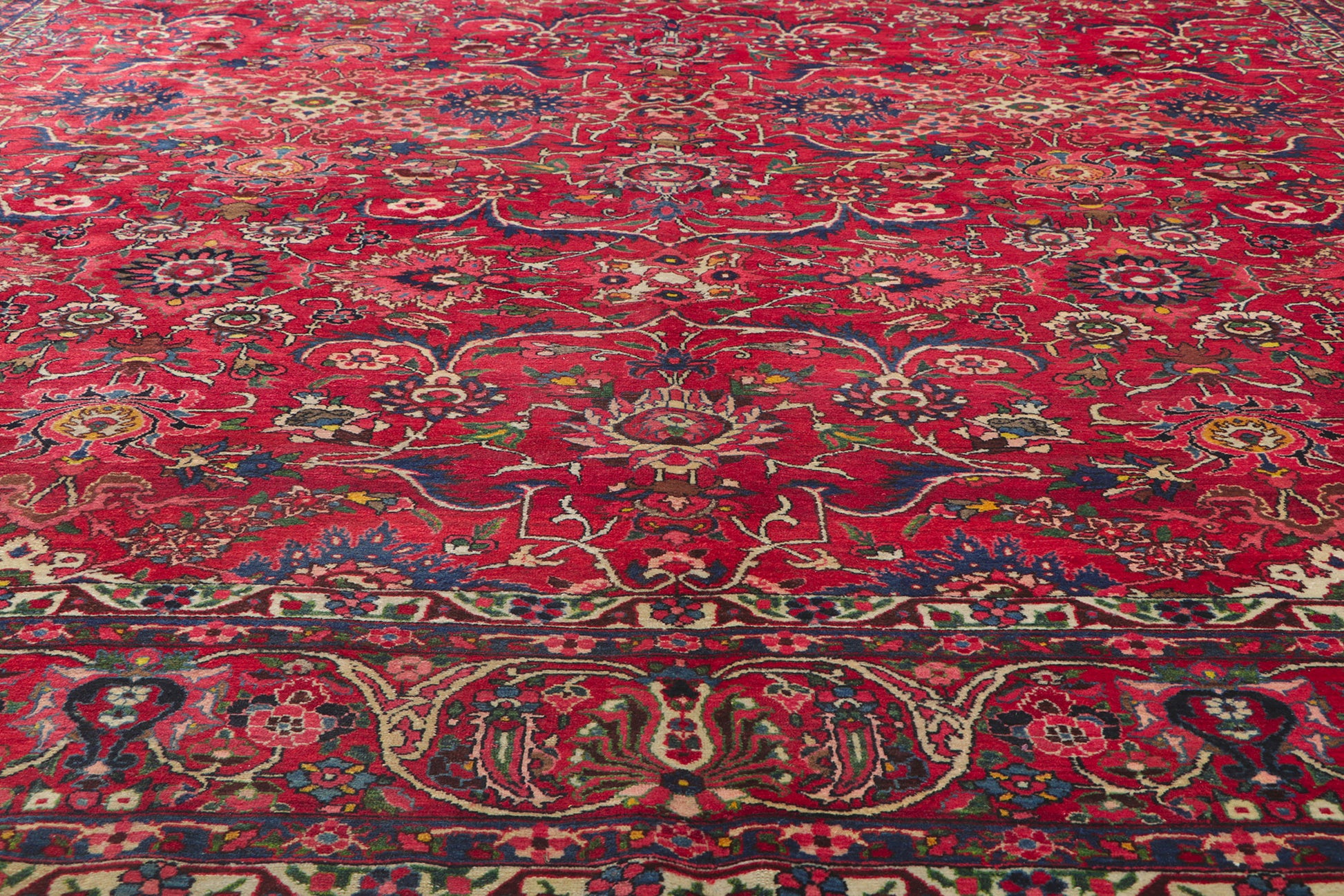 11 x 14 Antique Persian Bakhtiari Rug 61109