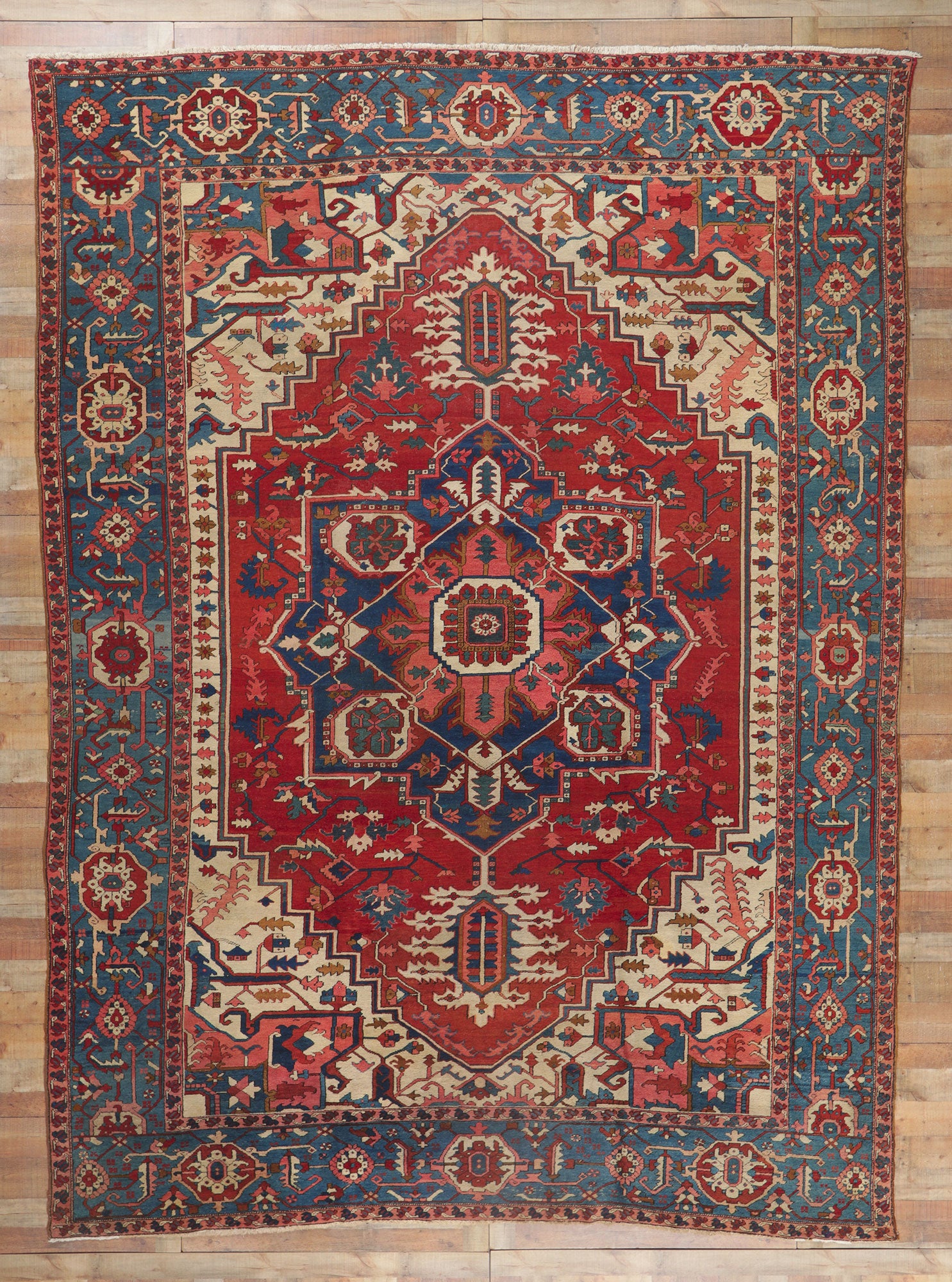 11 x 15 Antique Persian Serapi Rug 78331