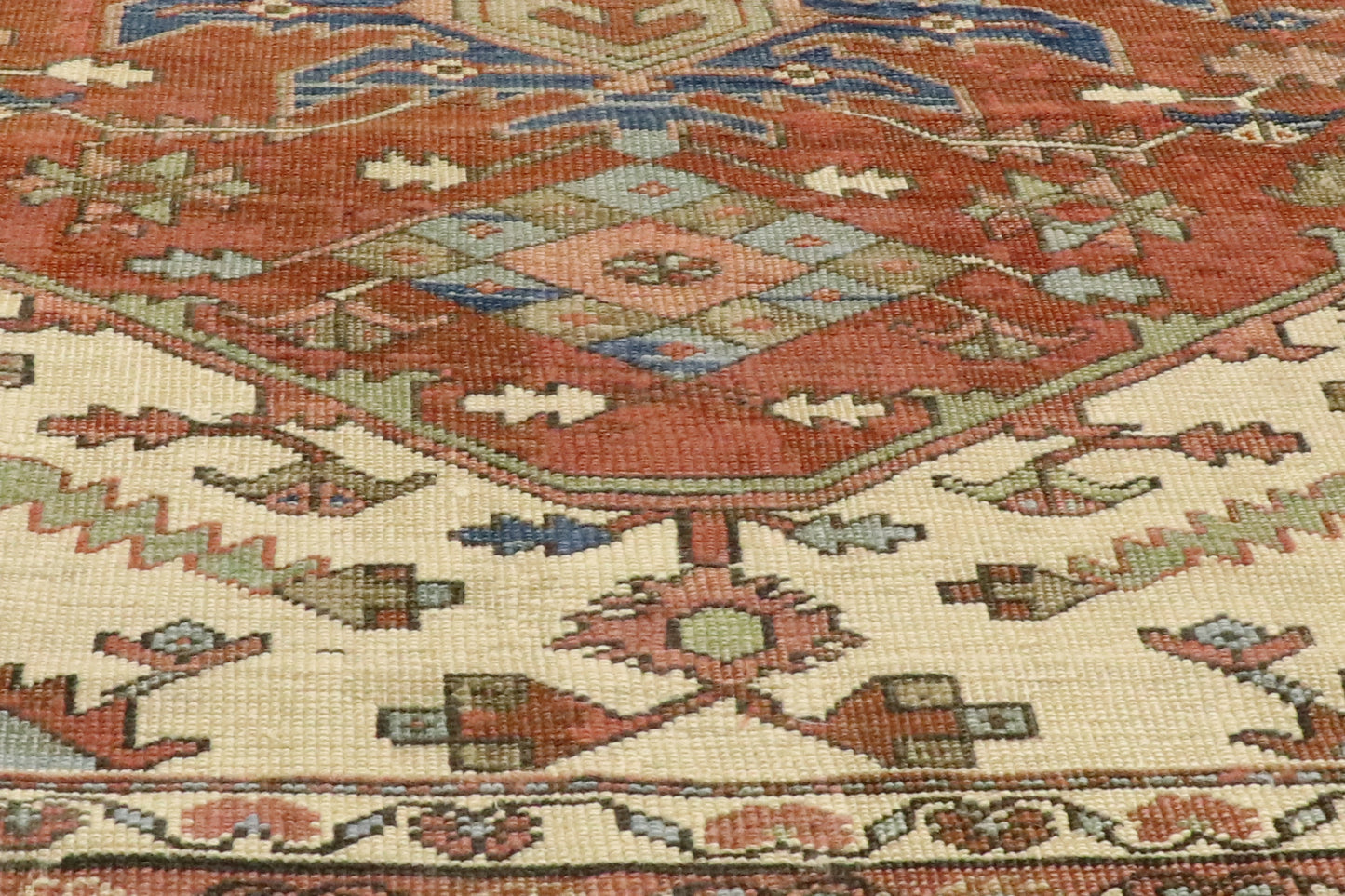 14 x 19 Antique Persian Serapi Rug 72743