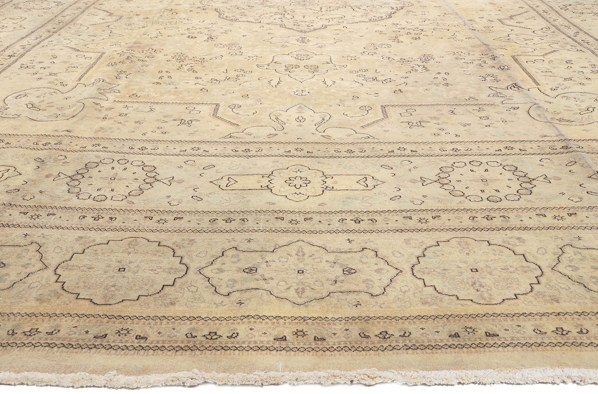 14 x 19 Vintage Persian Tabriz Rug 78595