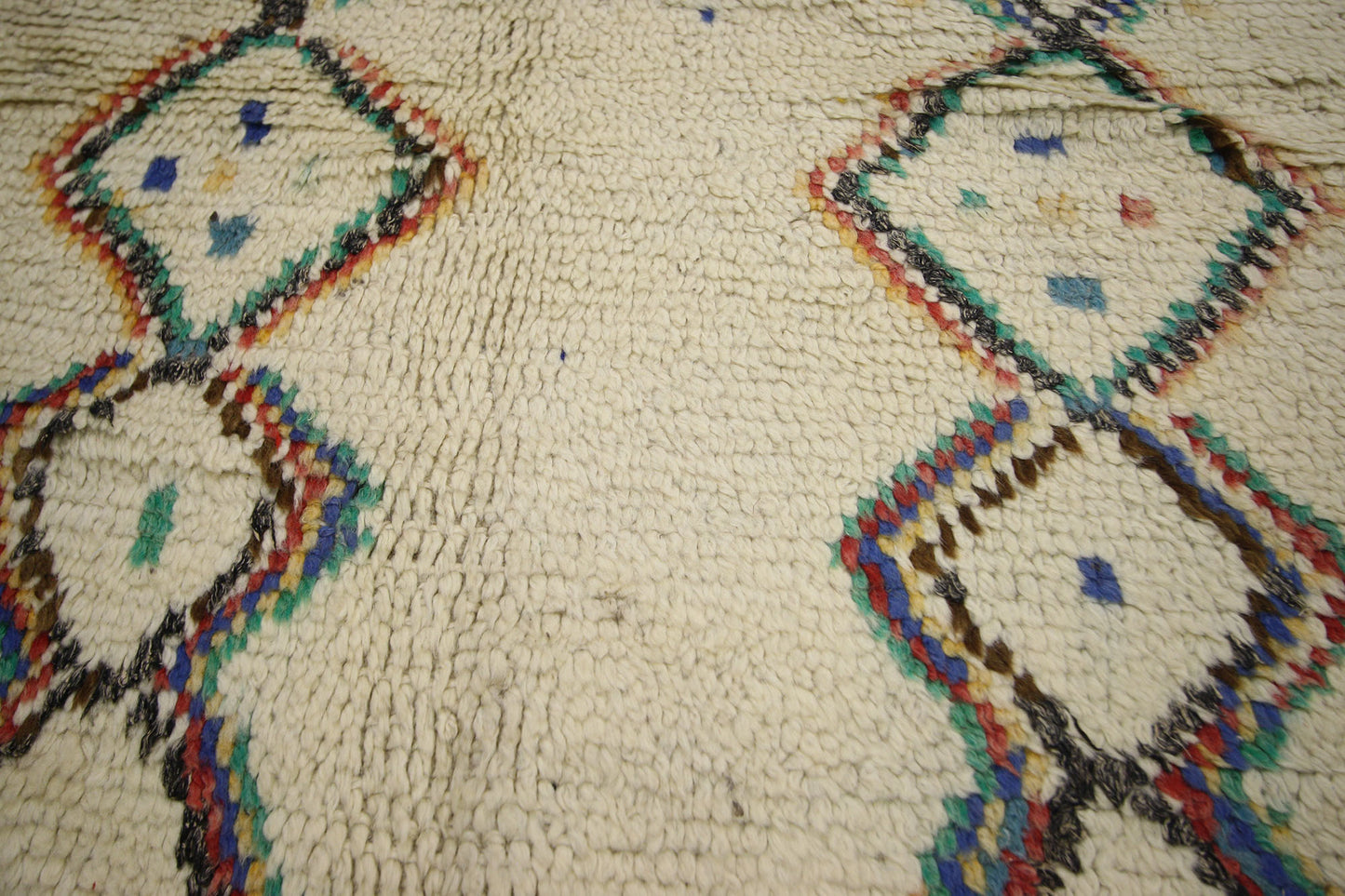 4 x 10 Vintage Berber Moroccan Azilal Rug 20136