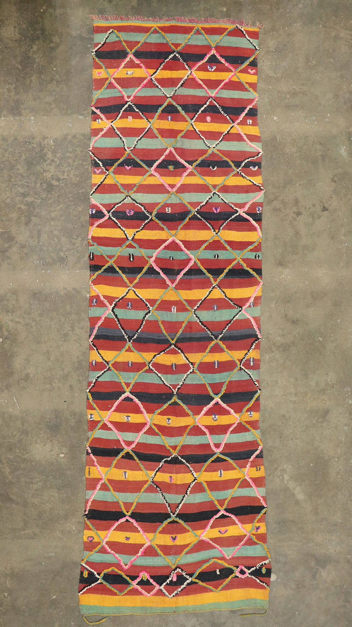 4 x 15 Vintage High-Low Taznakht Moroccan Rug 20183