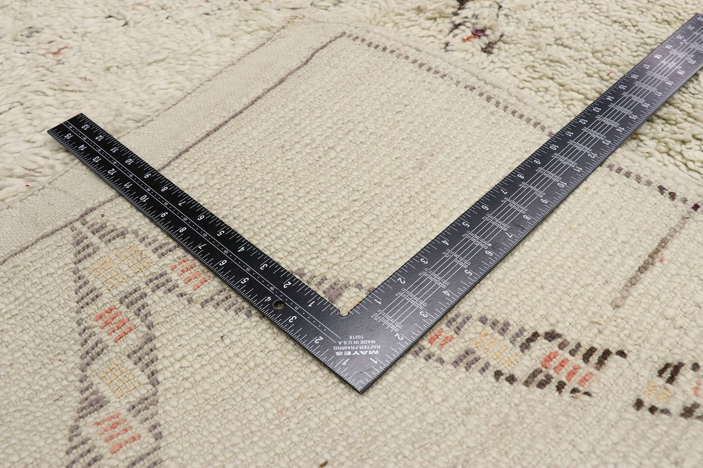 5 x 7 Vintage Moroccan Rug 20270