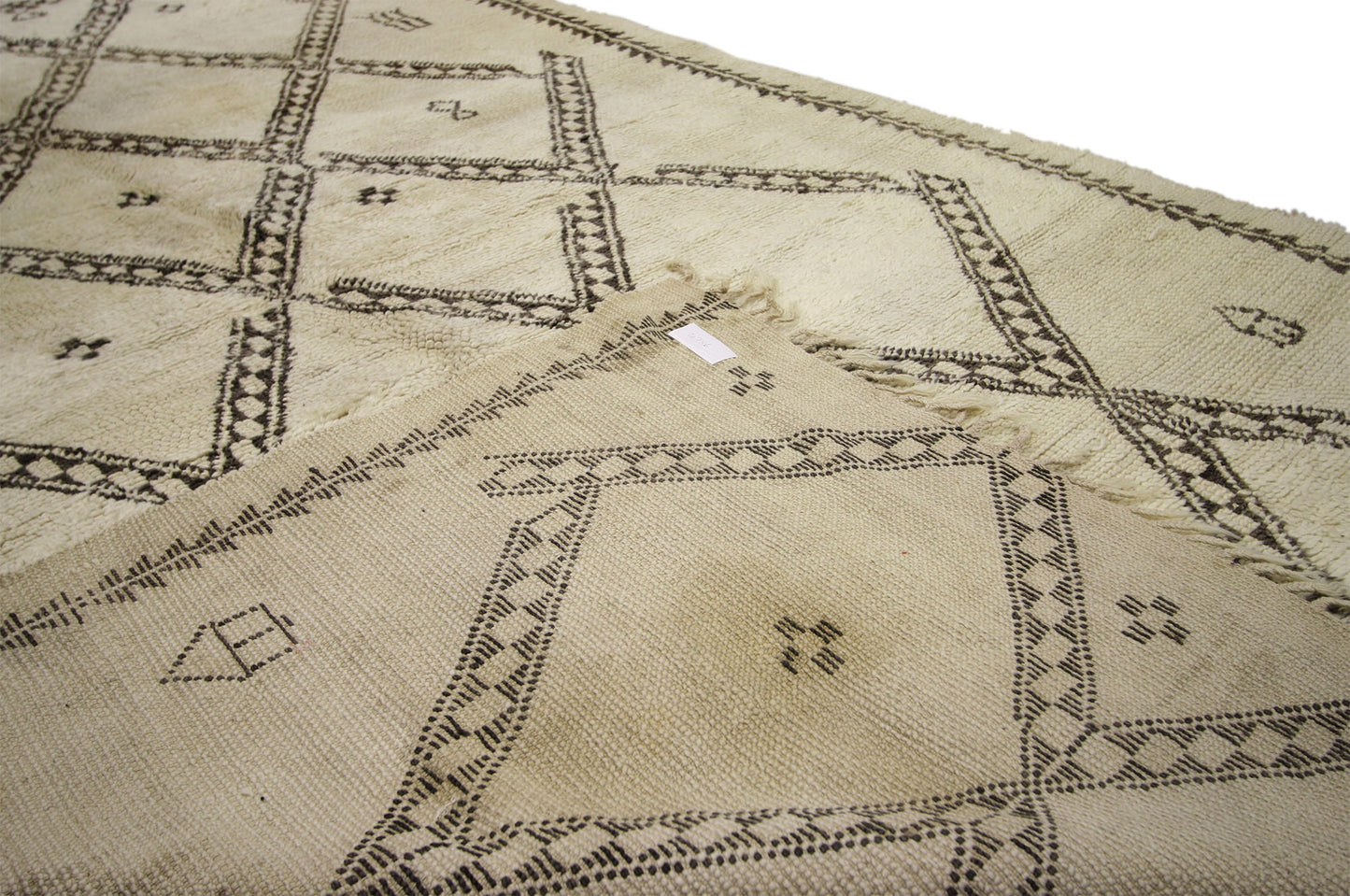 6 x 9 Vintage Moroccan Rug 20746