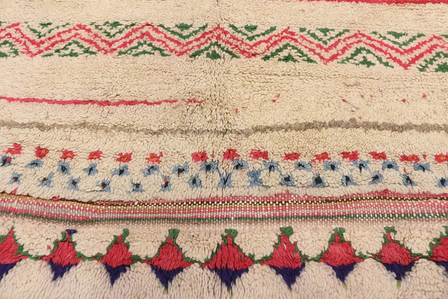 6 x 6 Vintage Moroccan Rug 20792