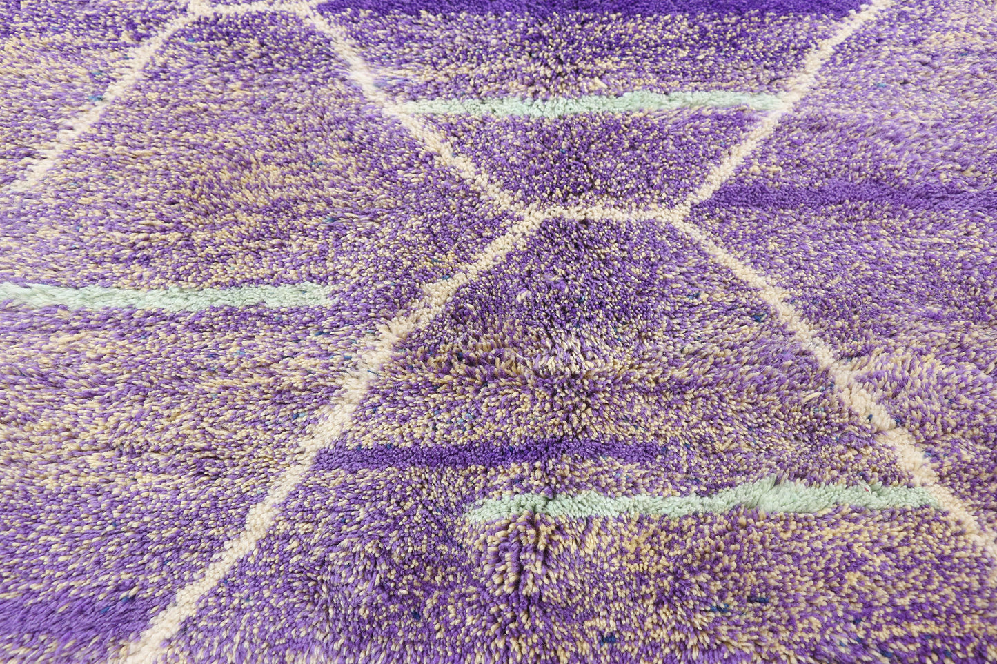 10 x 13 Modern Purple Beni Mrirt Moroccan Rug 20809