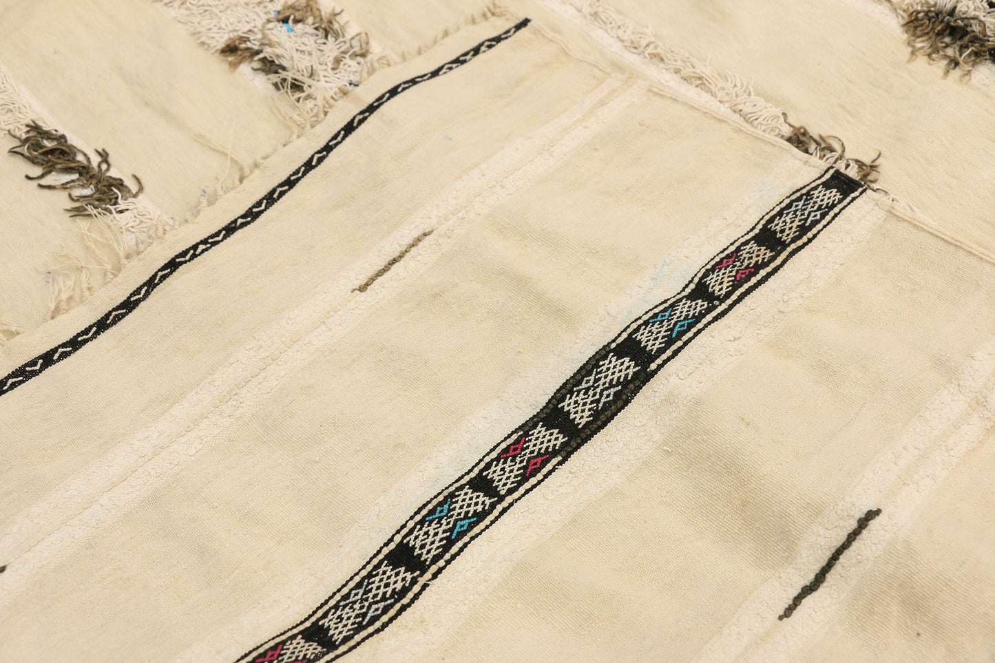 4 x 7 Vintage Kilim Rug 20823