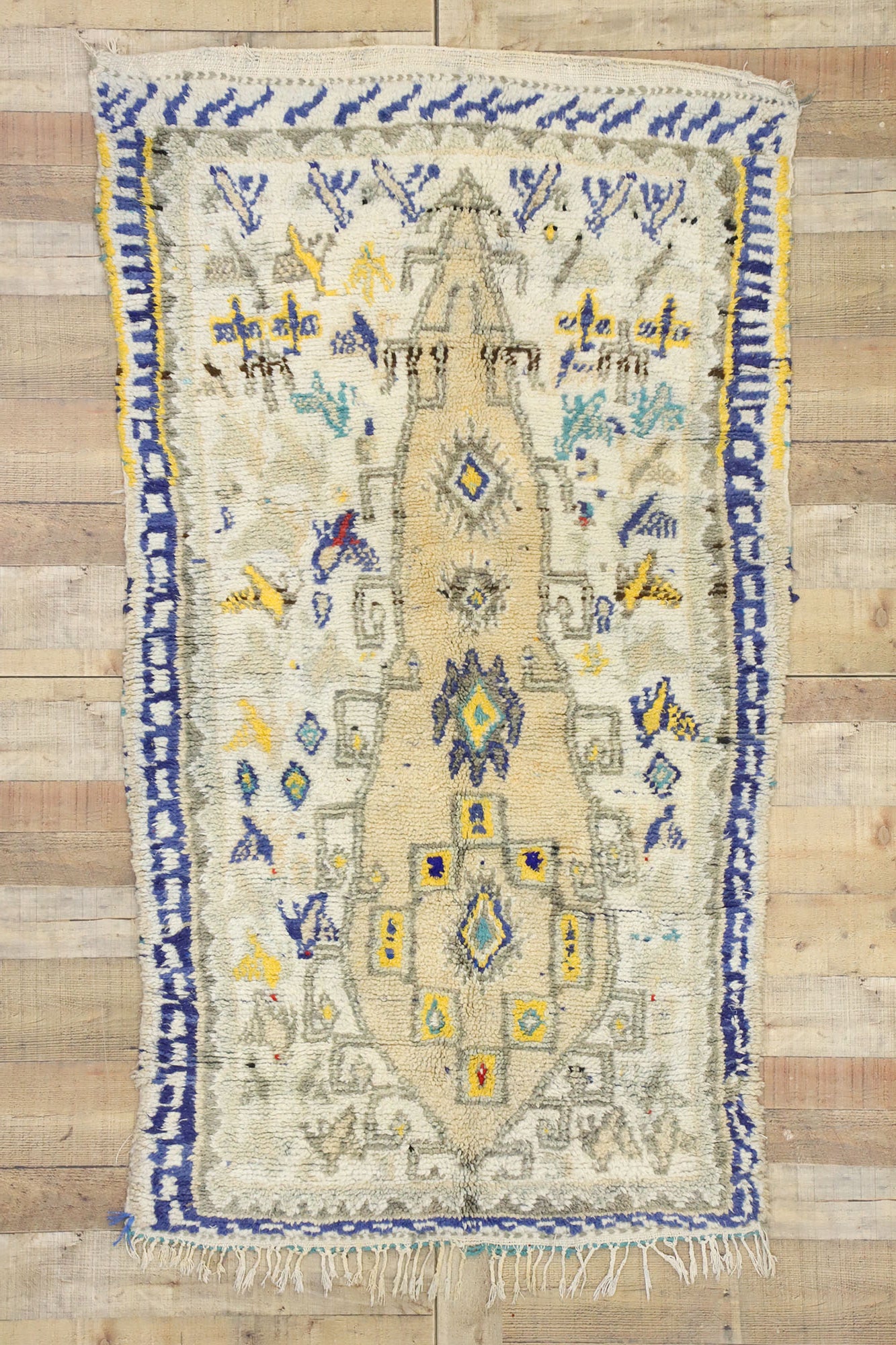 4 x 6 Vintage Moroccan Azilal Rug 21069