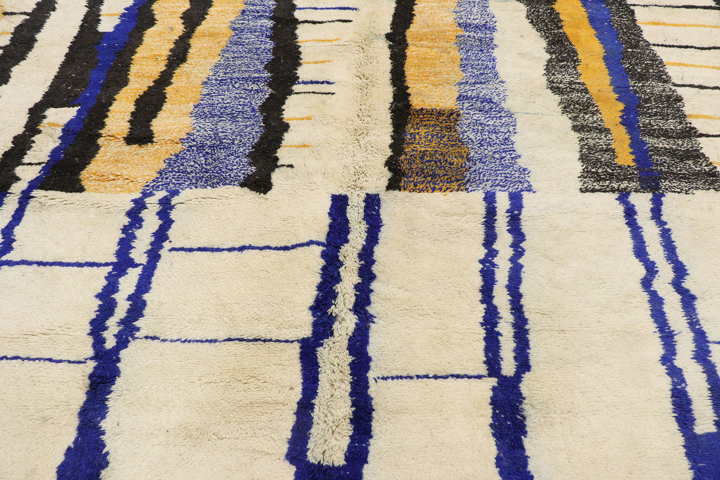 10 x 13 Modern Beni Mrirt Moroccan Rug 21116