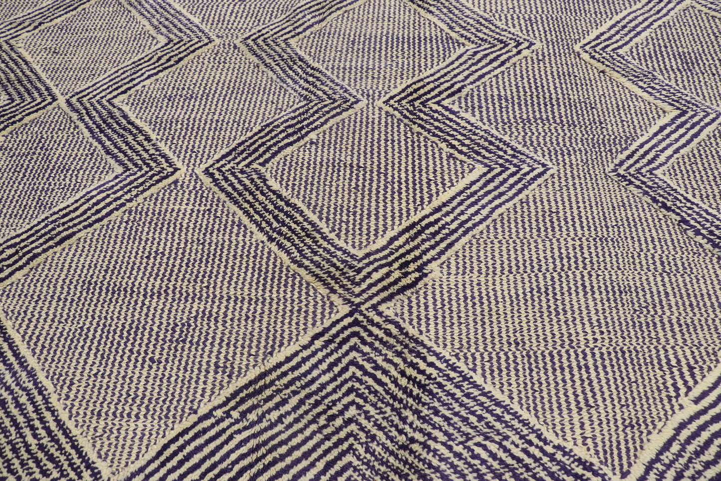 10 x 13 Moroccan High-Low Rug 21166