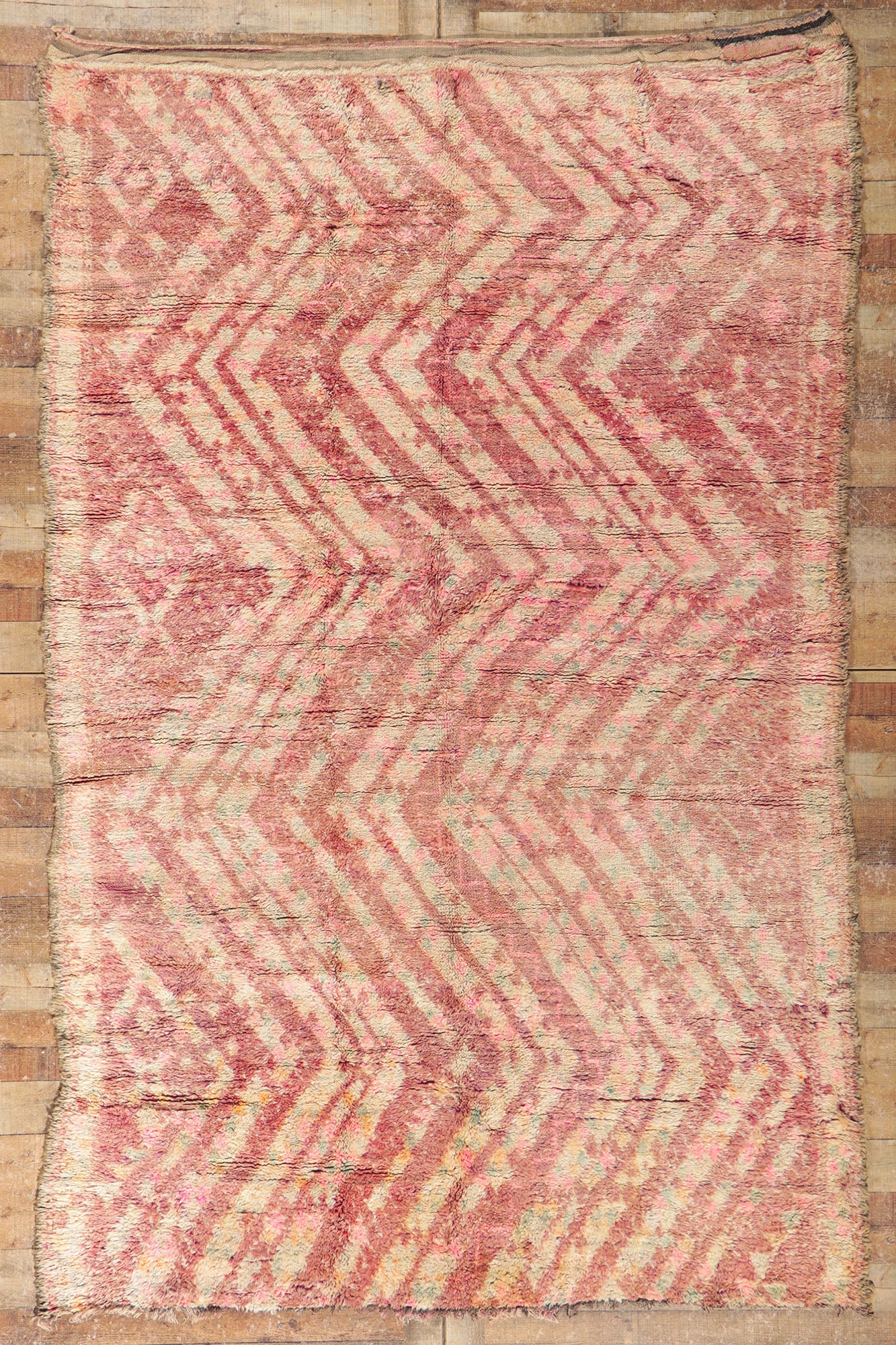 6 x 10 Vintage Beni MGuild Moroccan Rug 21204