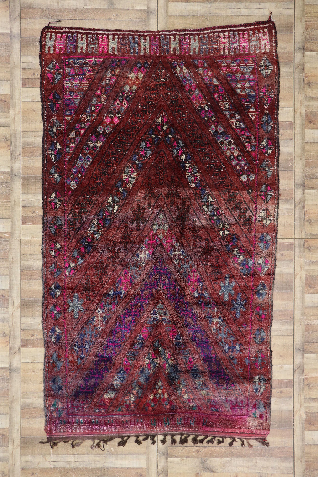 7 x 12 Vintage Beni M'Guild Moroccan Rug 21227